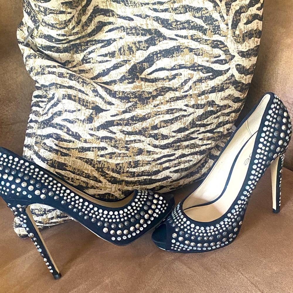 Elegant Black Studded Peep-Toe Heels 👠 bebe